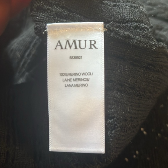 AMUR Mariella wool knit wrap skirt. Size large. 100% merino wool. - Picture 6 of 9